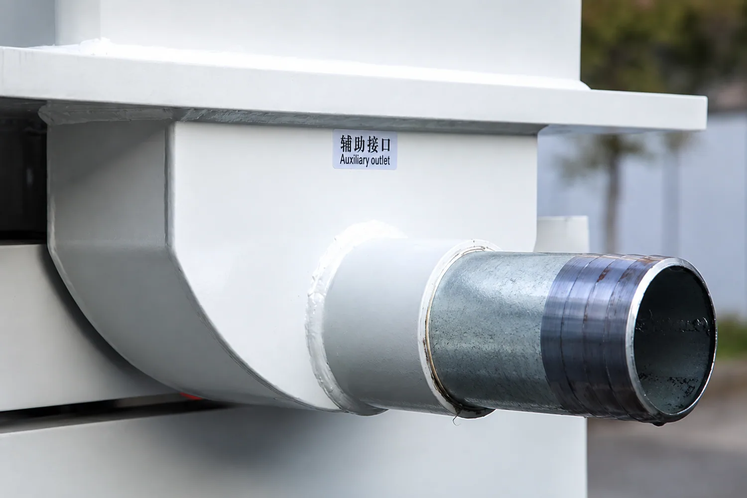 VC series auxiliary outlet connection detail